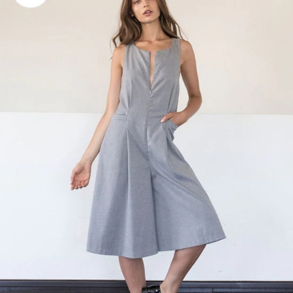 Vivian Chan McKenna Jumpsuit Medium Wide Leg Crop Culotte Mesh Cross Back - Picture 1 of 14